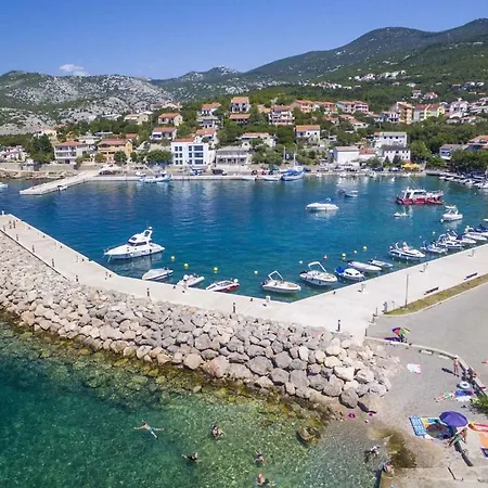 Hébergement de vacances In 33704 Klenovica