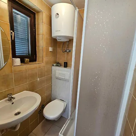 In 33704 Klenovica
